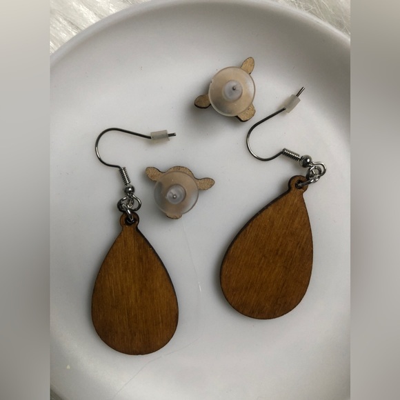 Drop cactus and cow stud earrings - Picture 4 of 5